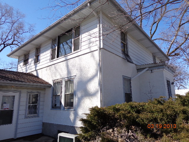 2112 Lewis Ave