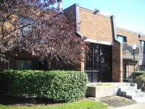 122 Mullingar Ct Apt 2a