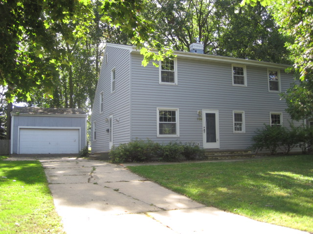 709 E Hoover Ave