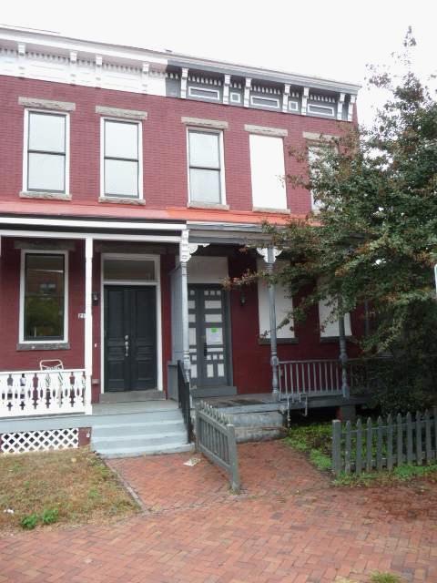 212 W Marshall St