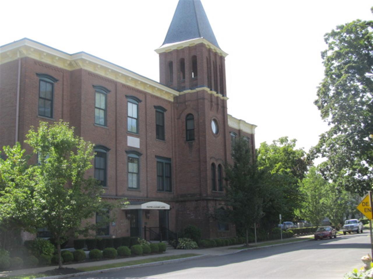 214 W Chestnut St Unit 102