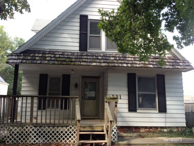 231 N English Ave