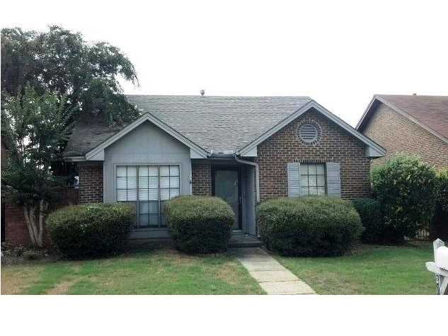385 Mitchell Ave