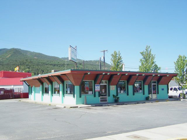 11 E Riverside Ave