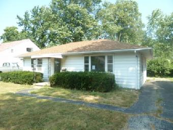 834 W Hazel Ave