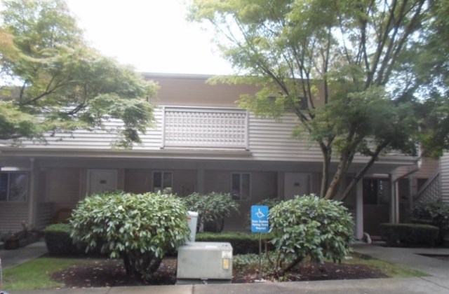 15707 WAYNITA WAY NE Unit E-104