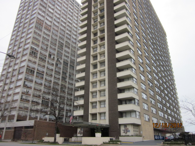 6157 N Sheridan Rd #24D