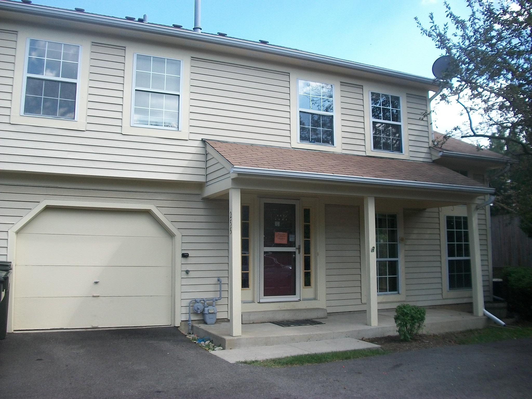 255 Acorn Dr