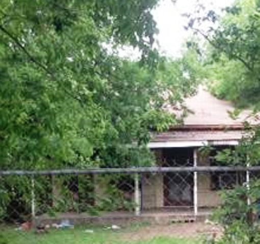 935 Creekview Dr