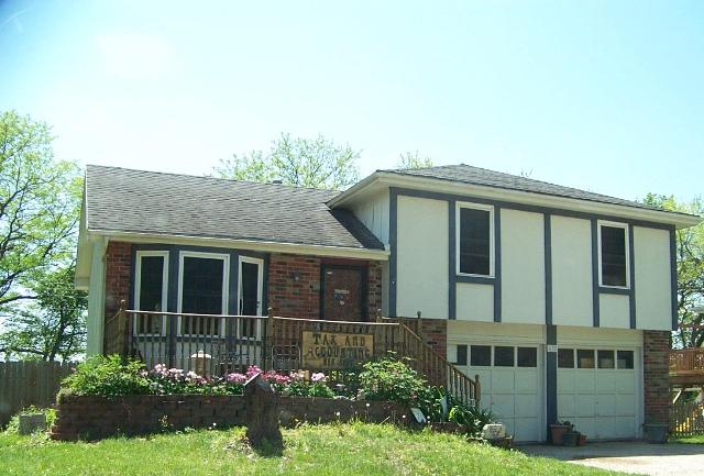 633 Colleen Dr