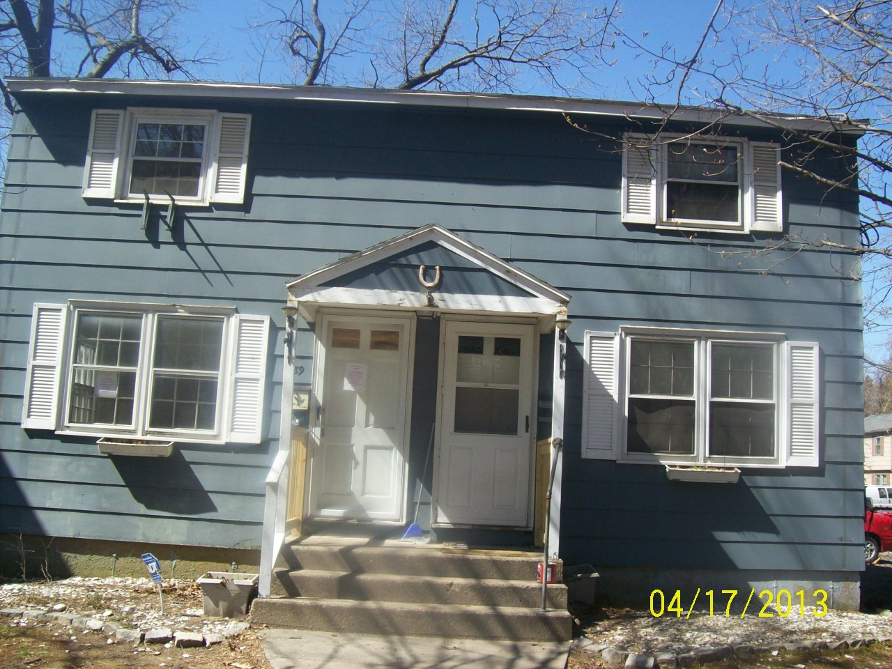 87-89 Curve St