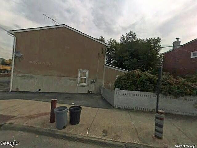 Railroad Ave