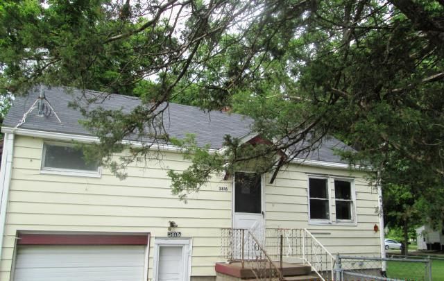 3816 W Locust St