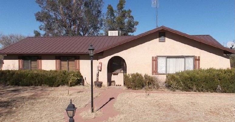2727 East Davis Rd