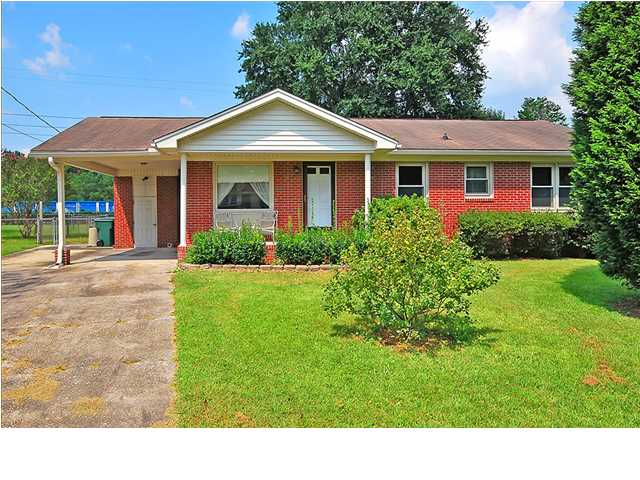 122 CAMELOT DR