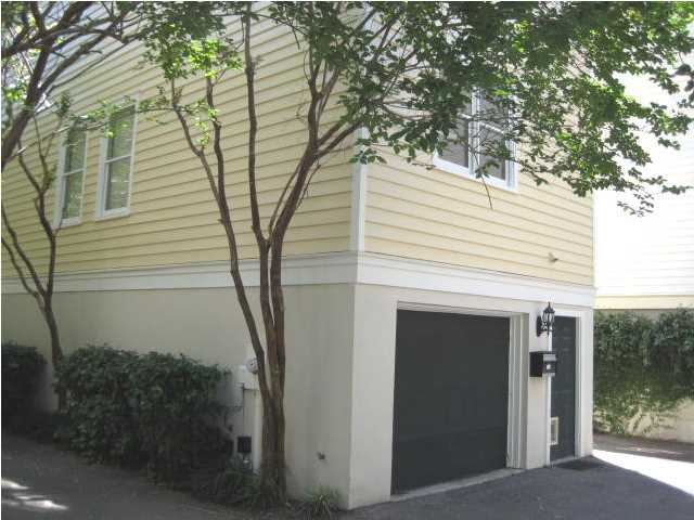 7 KIRKLAND LN