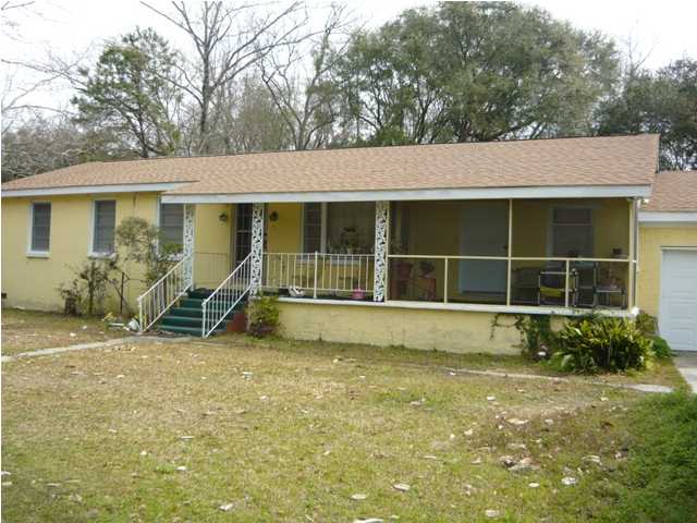 807 MAIN RD