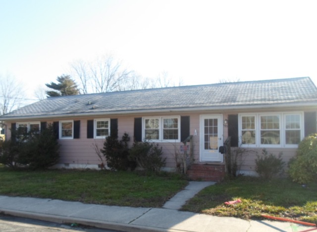 505 Priscilla St