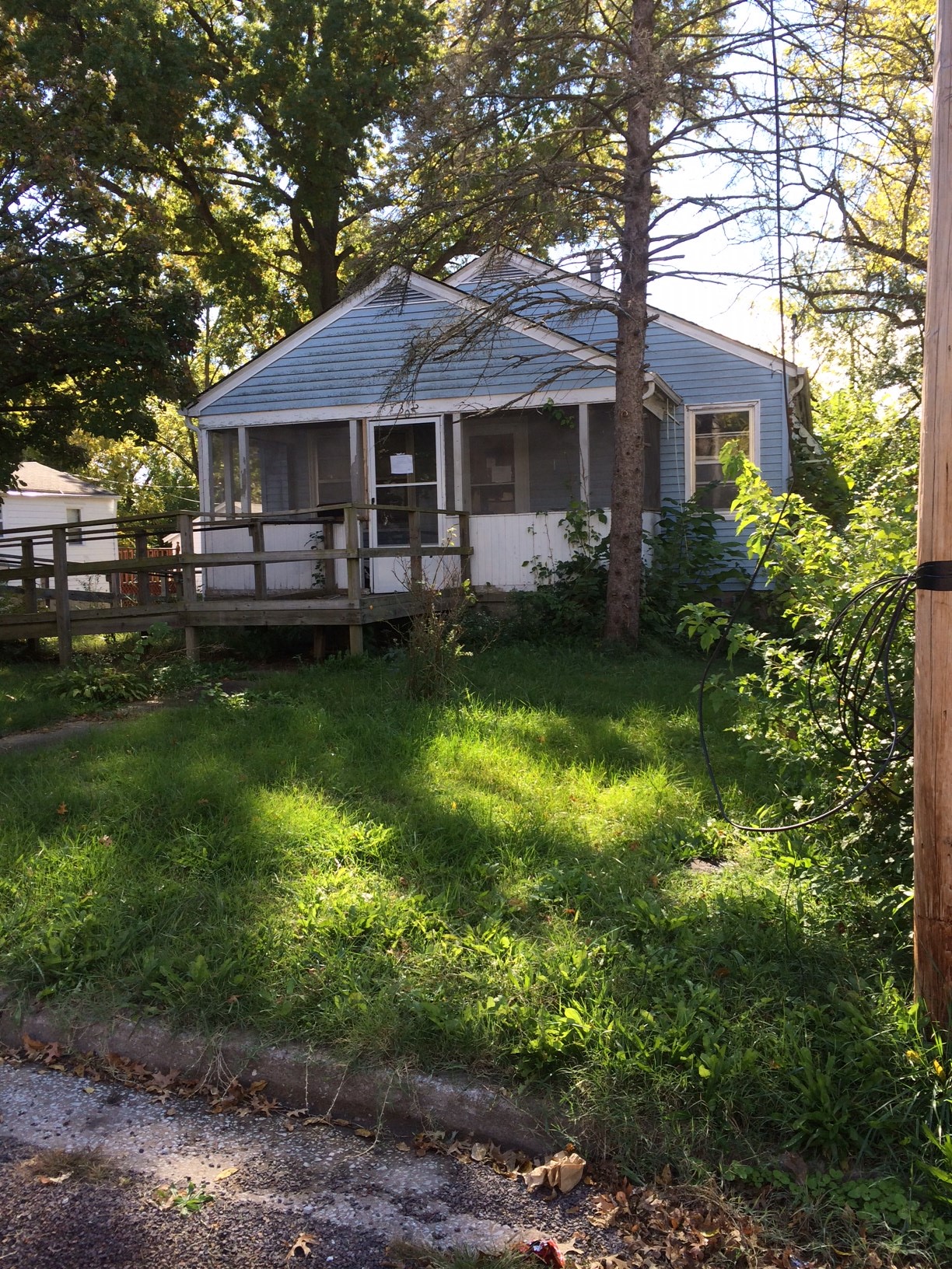 302 Benton