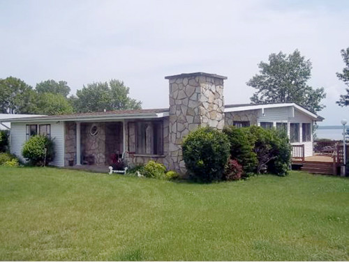 61 Maple St.