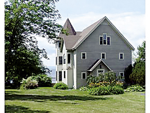 589 West Shore
