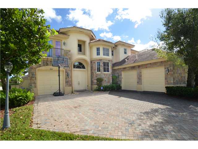10481 TRIANON PL