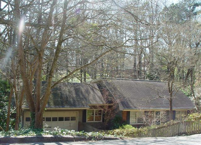 2440 Nancy Ln Ne