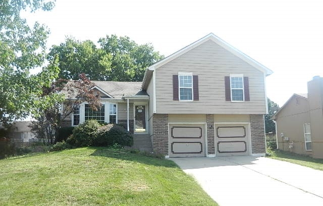 421 SE Ashton Dr