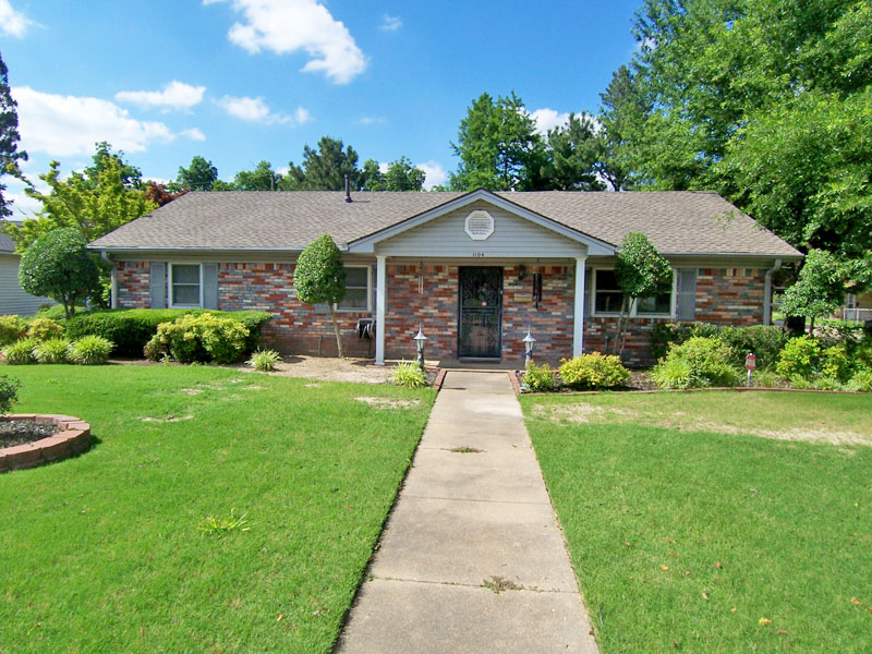 1104 Dixie Cove