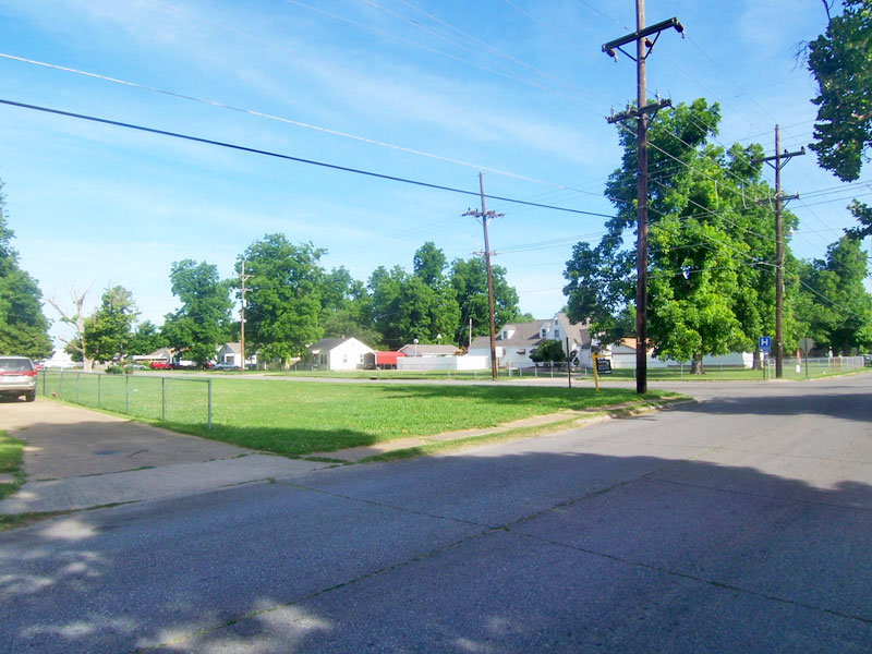 900 North Franklin