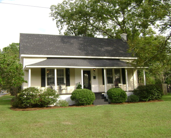 220 2nd Ave