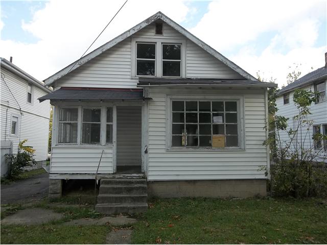 1915 East North Broadway Street