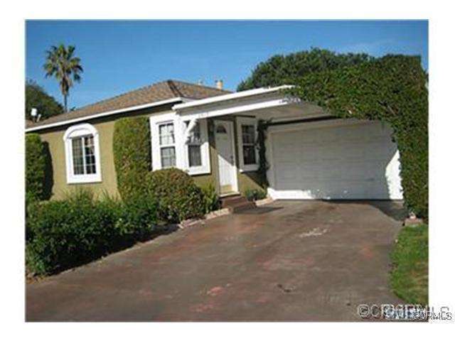 2412 Roswell Ave