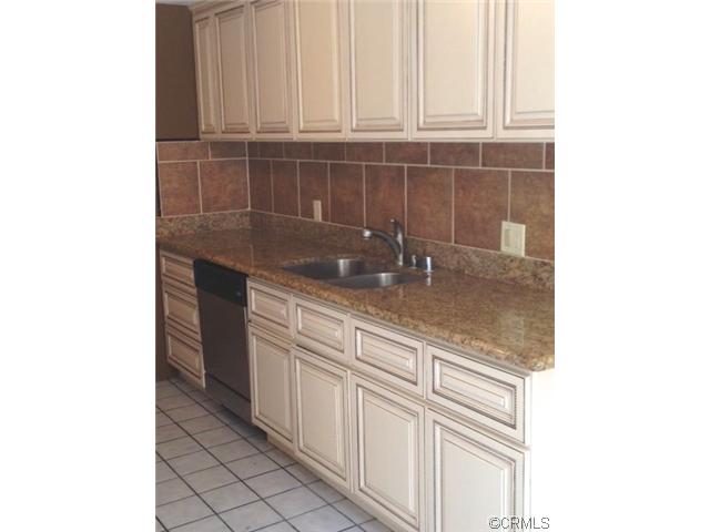 2525 N Bourbon Street B2