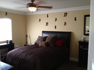 6694 Swiss Court