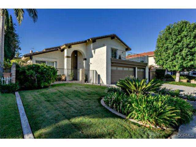5808 E Avenida Portola