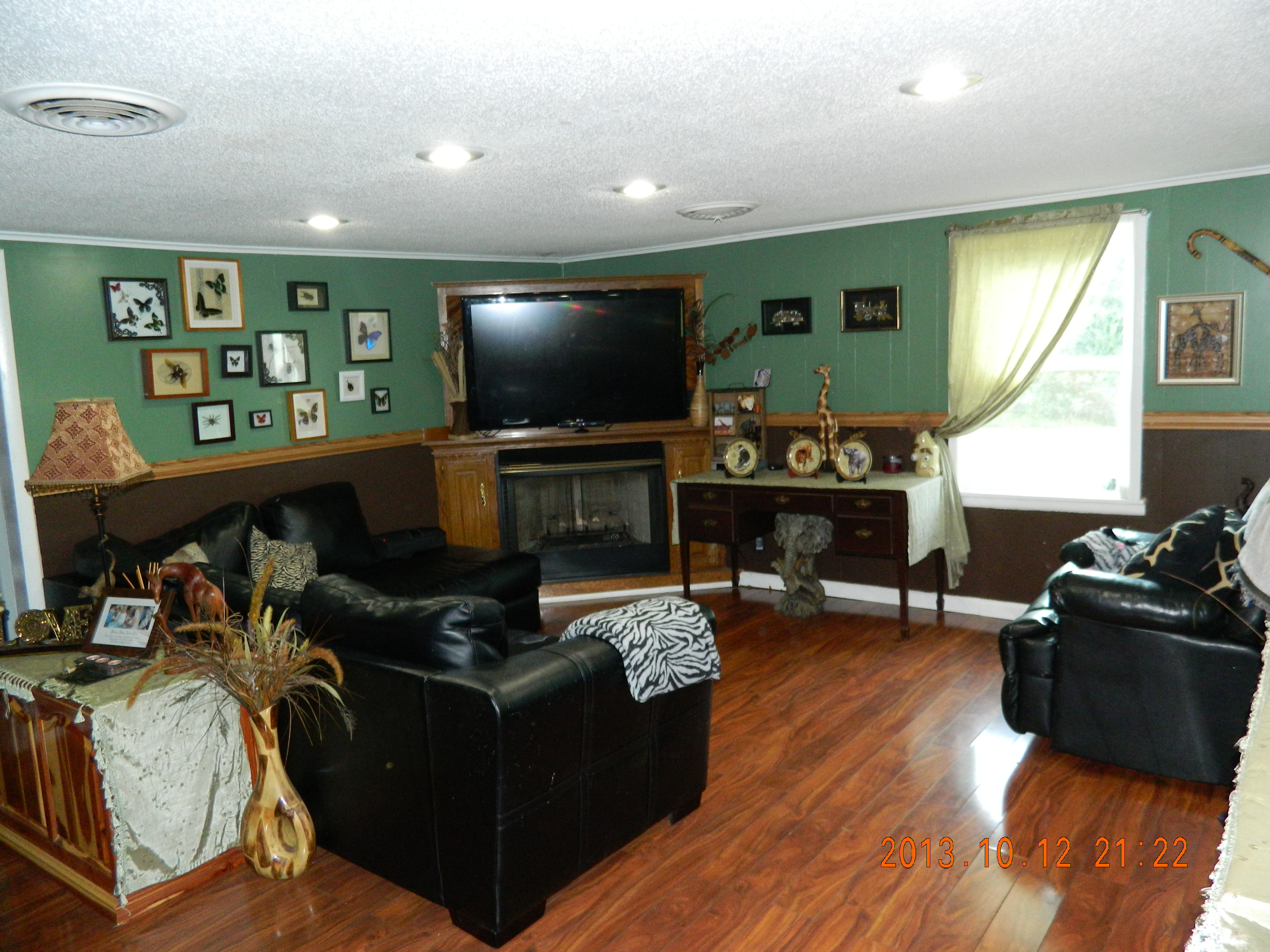 135 CENTER VALLEY RD.