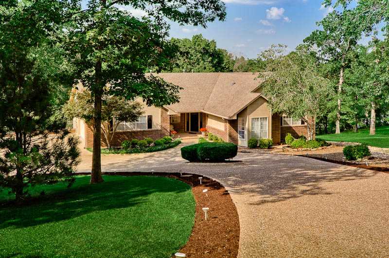 33 NEFFWOOD LN