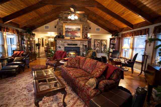 7851 Hwy 201 South