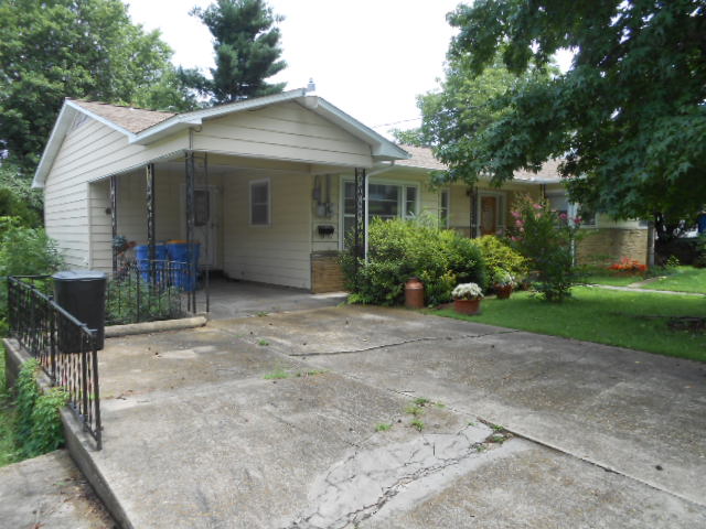 107 S Oak St.