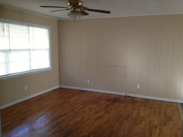 2370 Neeley