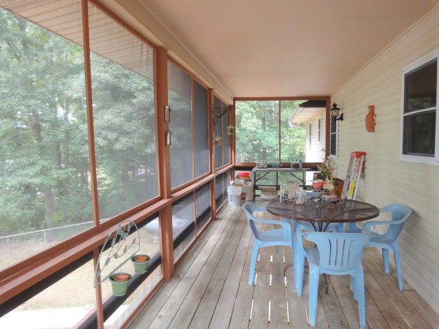 41 Wyandotte Drive