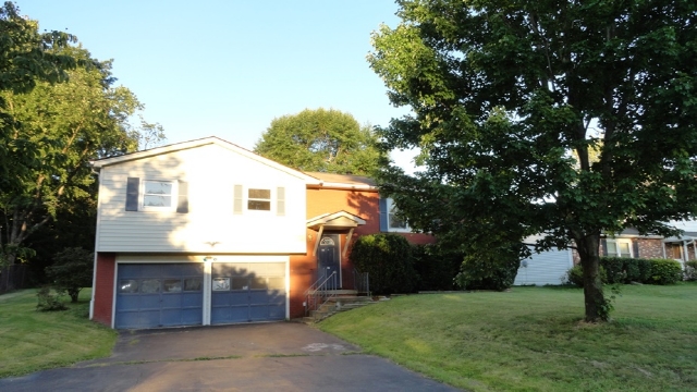 908 Niles Cortland Rd NE
