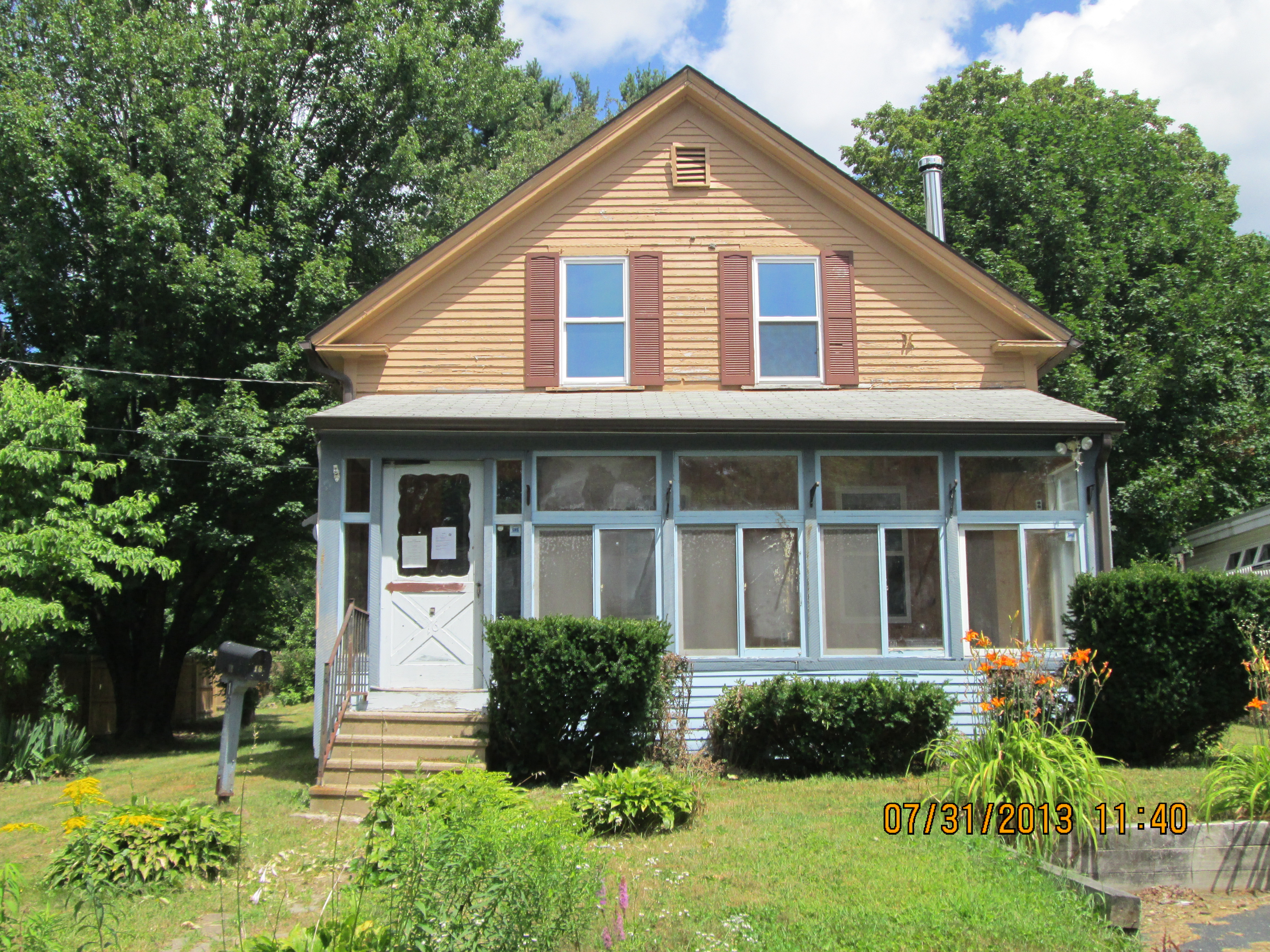 16 Cedar St