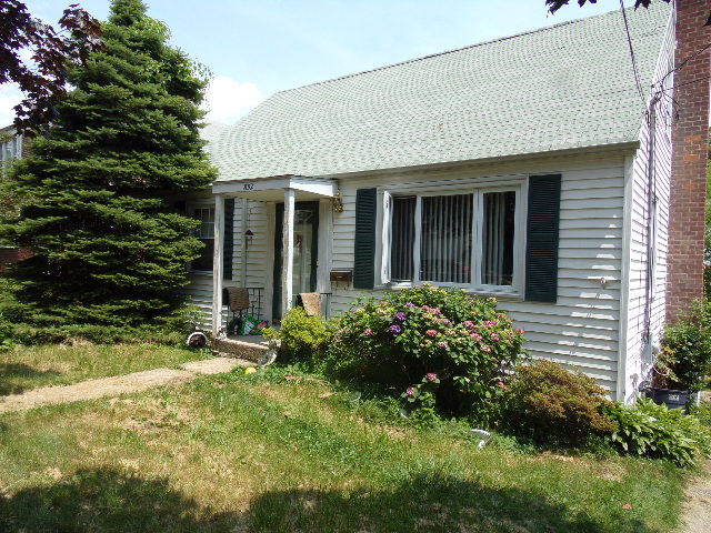 832 Palisade Ave