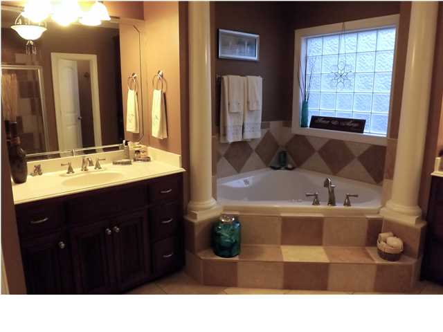 521 Winding Wood Dr