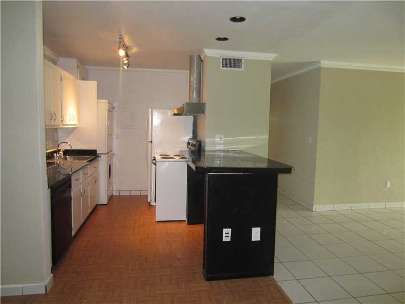 9350 SW 77 AV # G8