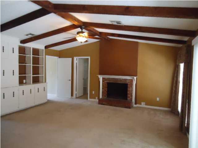 1218 Cedric Ct