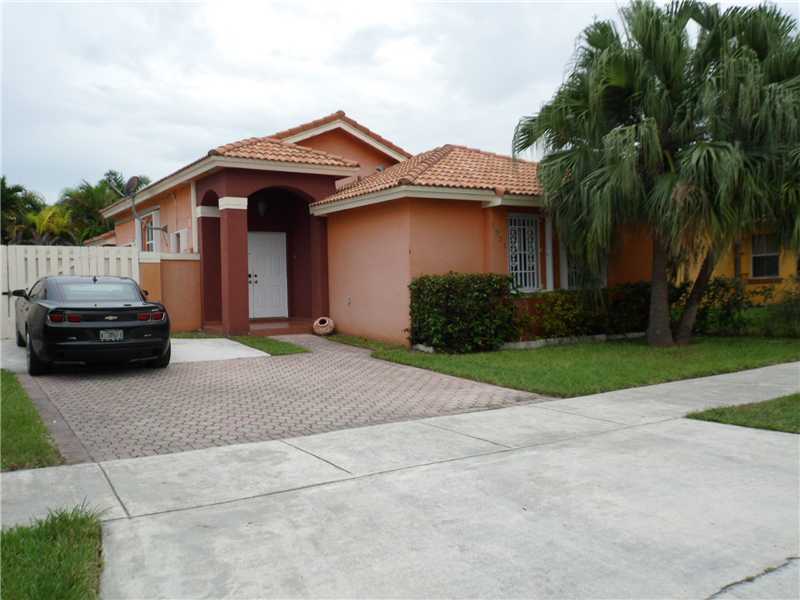 1032 NW 130 AV