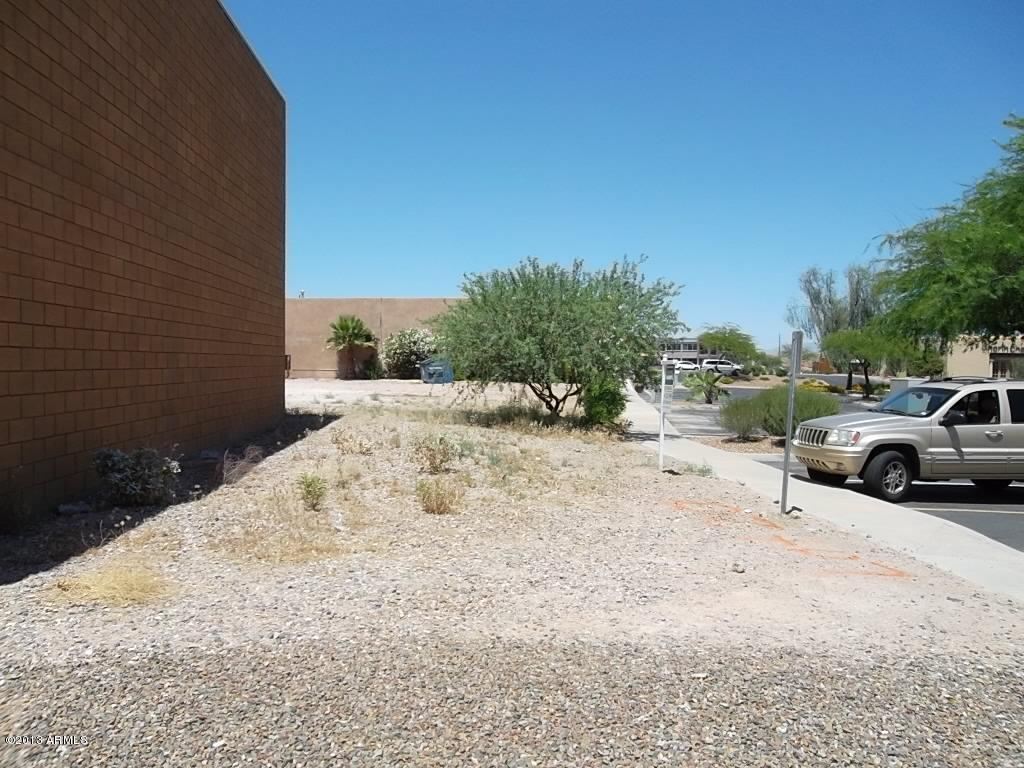 11014 N Saguaro Boulevard